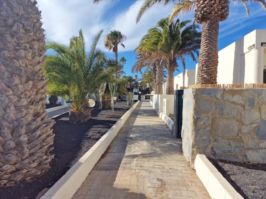 Rockbeach Bungalow Costa Teguise Eksteriør billede
