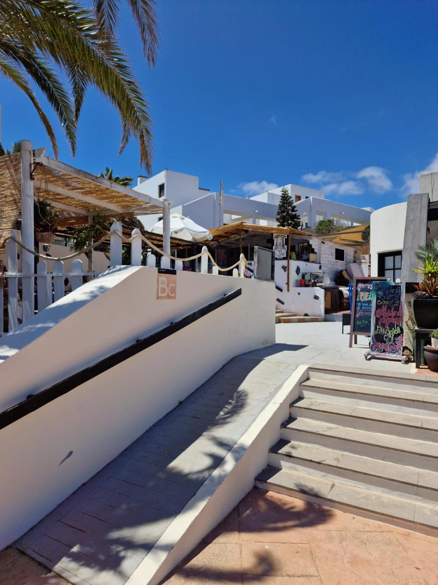 Rockbeach Bungalow Costa Teguise Eksteriør billede